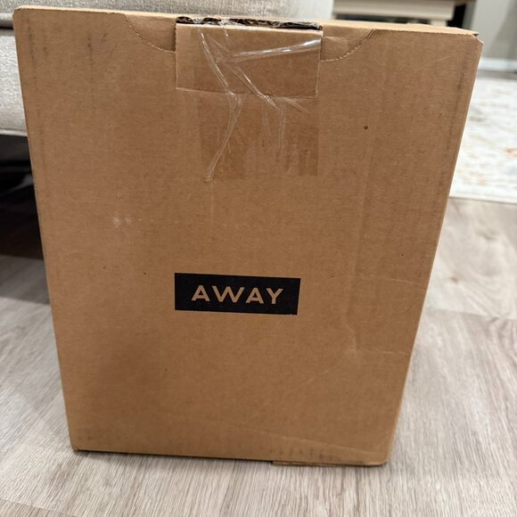 Brand NEW Away Luggage Clear Toiletry Bag in Color Salt White - Never Opened! - Picture 5 of 8